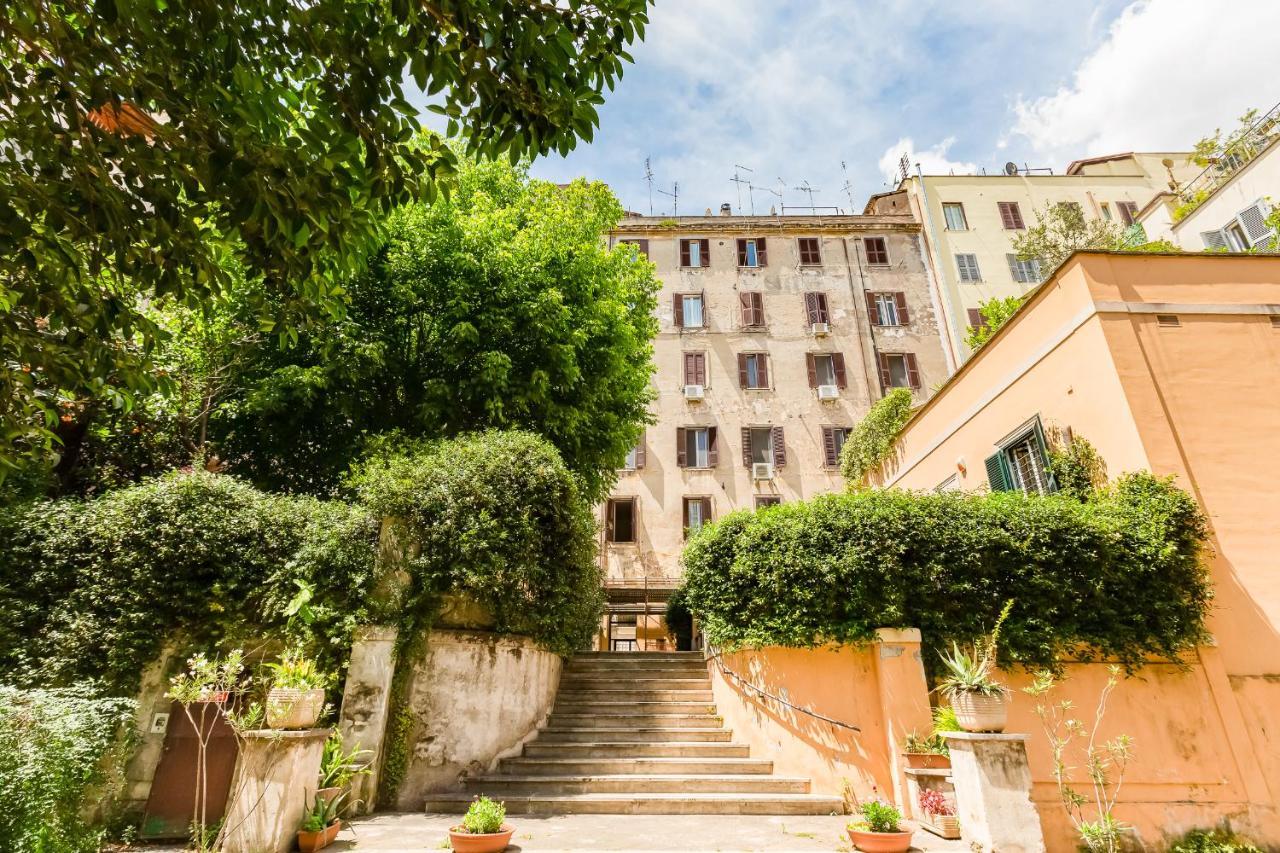 Tasso Street 102 Apartment Rom